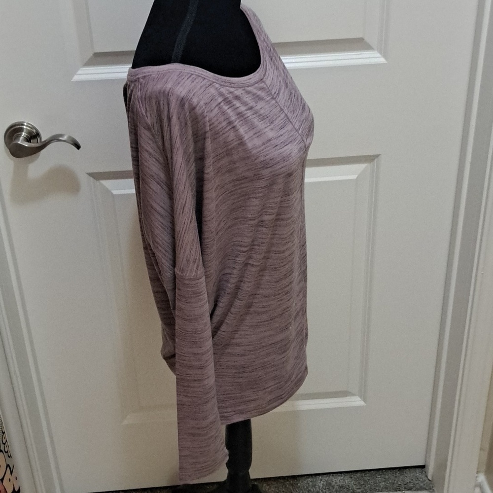 ATHLETA xs stretch top, like NEW! - Picture 2 of 5